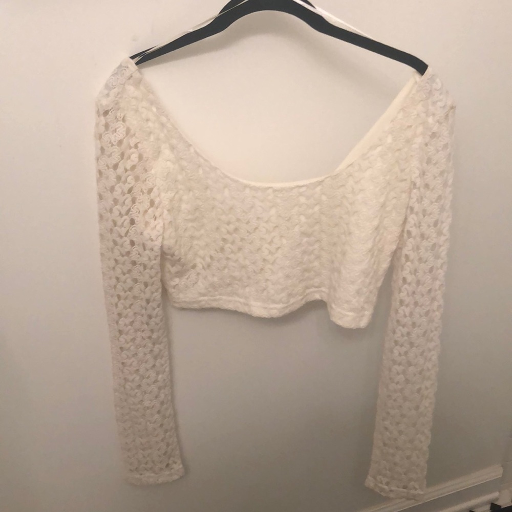 Long sleeved crop top